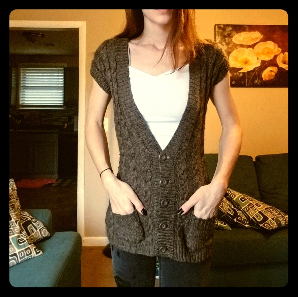 🌻Short sleeve button up sweater top